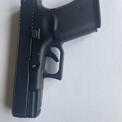 We glock 19 green gass