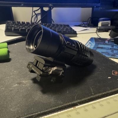 Theta optics magnifier/priartintojas